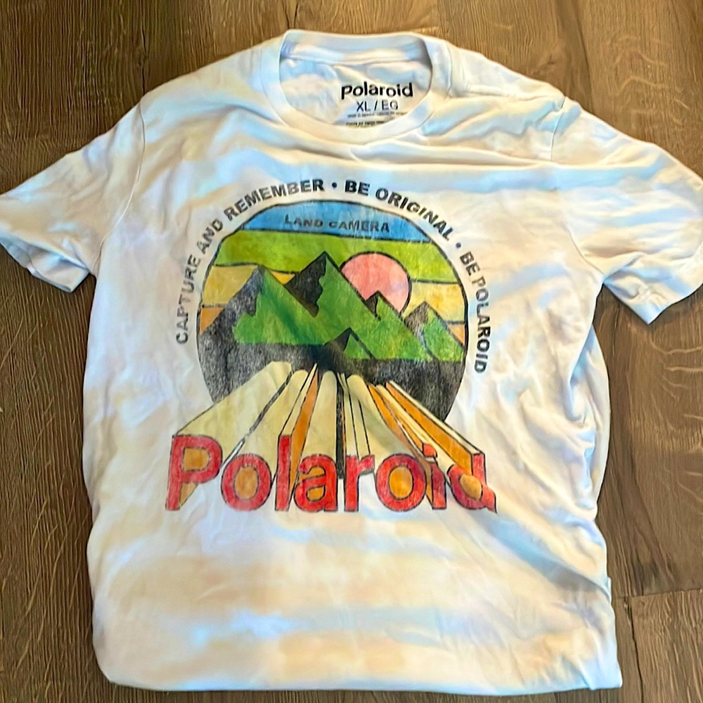 Polaroid shirt. Size: XL / EG